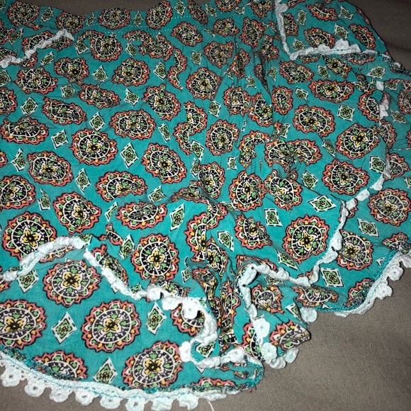 SHORTS FROM LF (FESTIVAL WEAR) - Picture 2 of 3